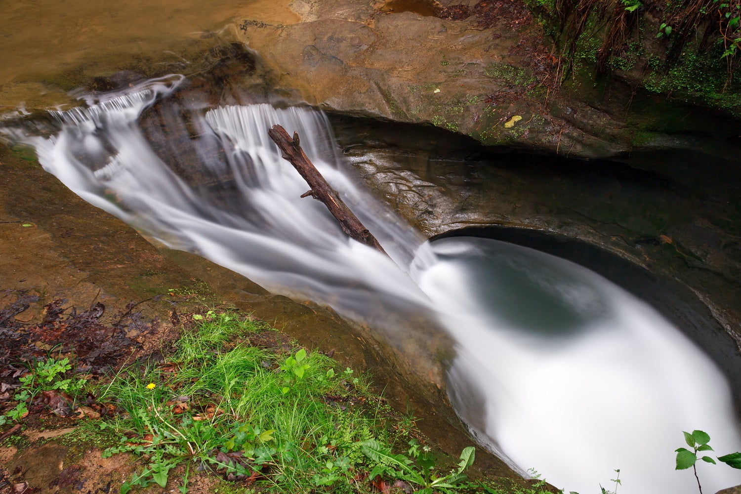 The Devil's Bathtub